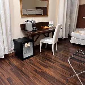 Antico Moderno 3*, Piombino Itálie
