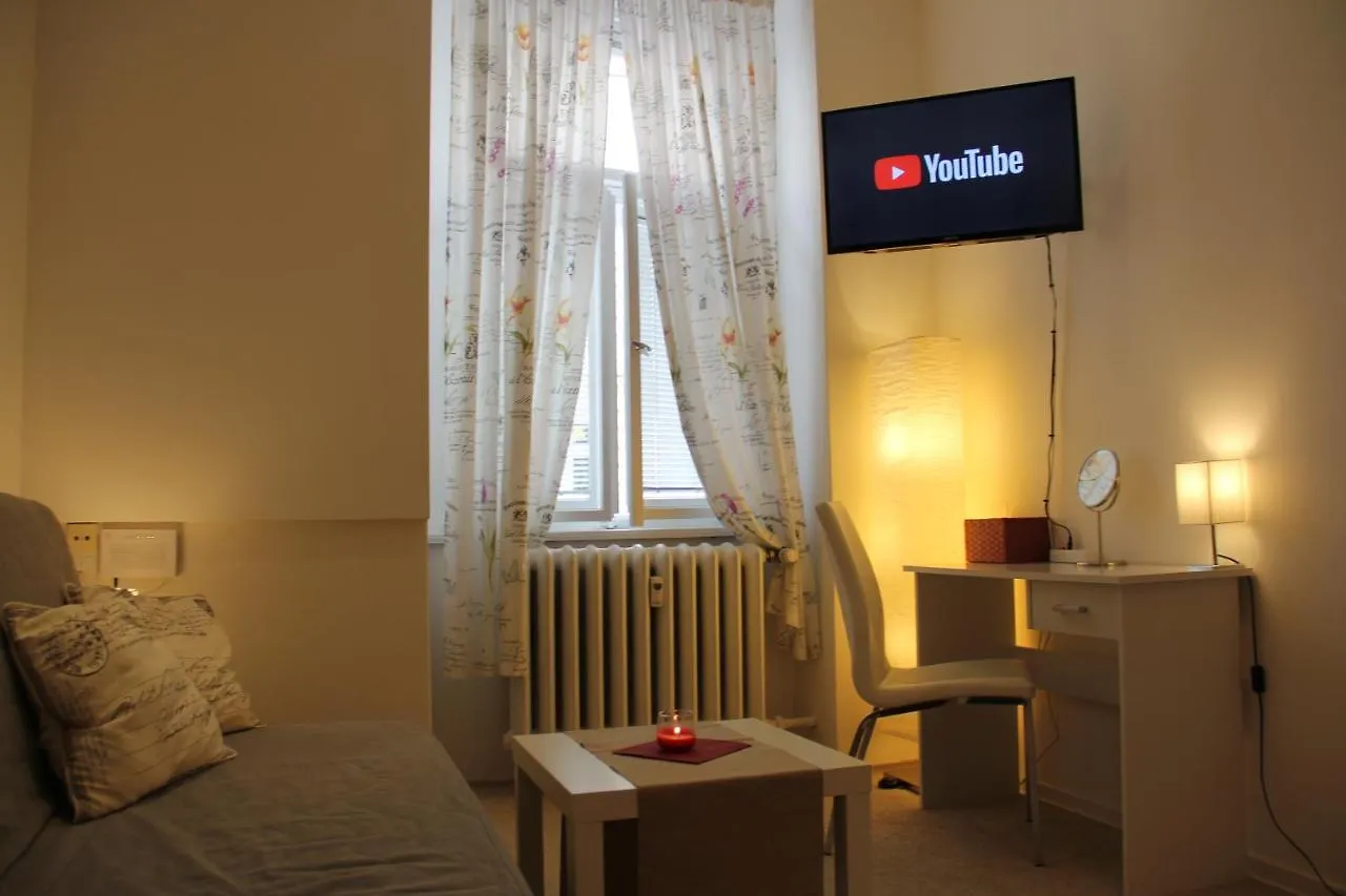 Apartment Vltava Praga 0*,